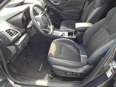 Used 2023 Subaru Forester Premium image 14