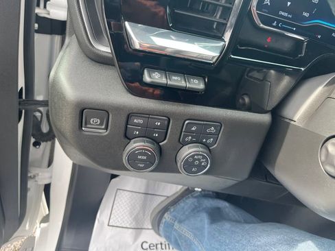 Used 2024 Chevrolet Silverado 1500 High Country w/ Technology Package image 13