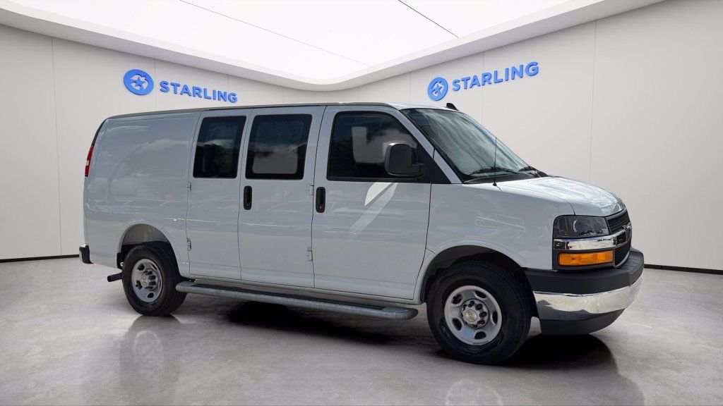 Used 2025 Chevrolet Express 2500 w/ Driver Convenience Package RWD image 27
