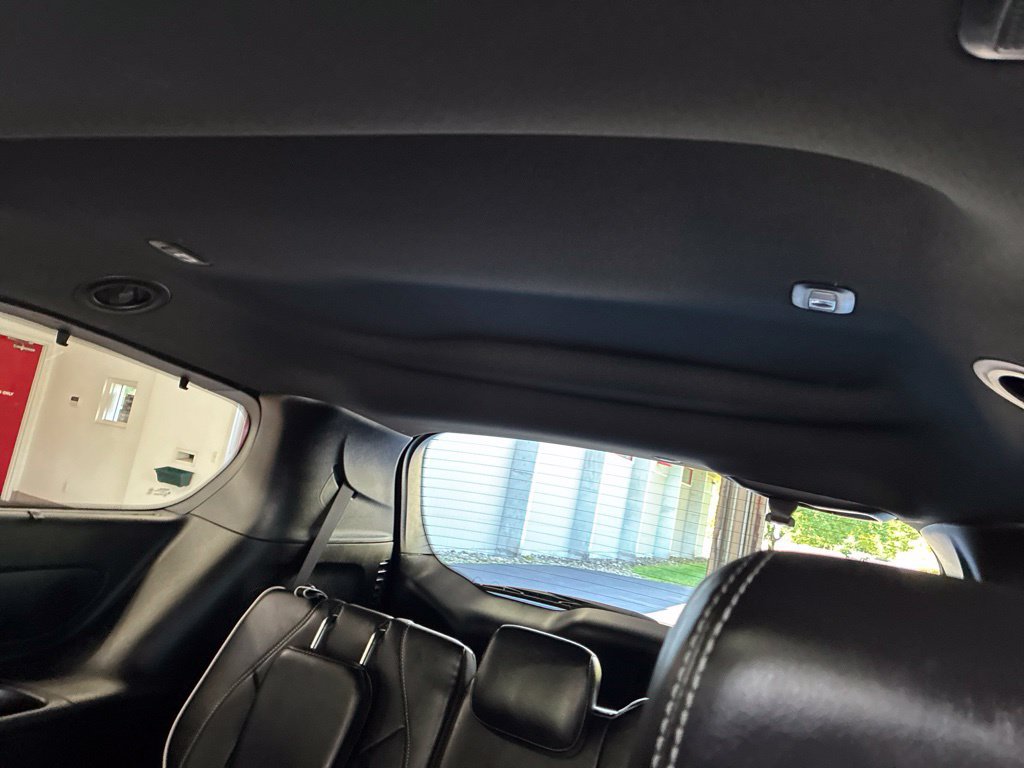 Certified 2025 Chrysler Pacifica Limited FWD image 23