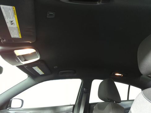 Used 2018 Dodge Charger SXT image 16