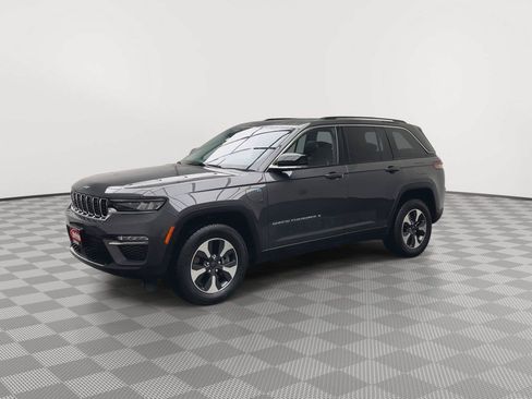 Used 2023 Jeep Grand Cherokee 4WD 4xe image 37