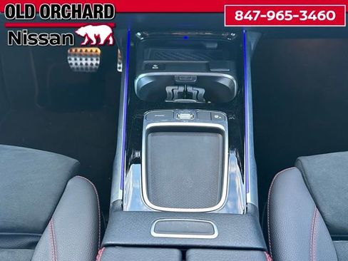 Used 2025 Mercedes-Benz GLB 250 4MATIC image 17