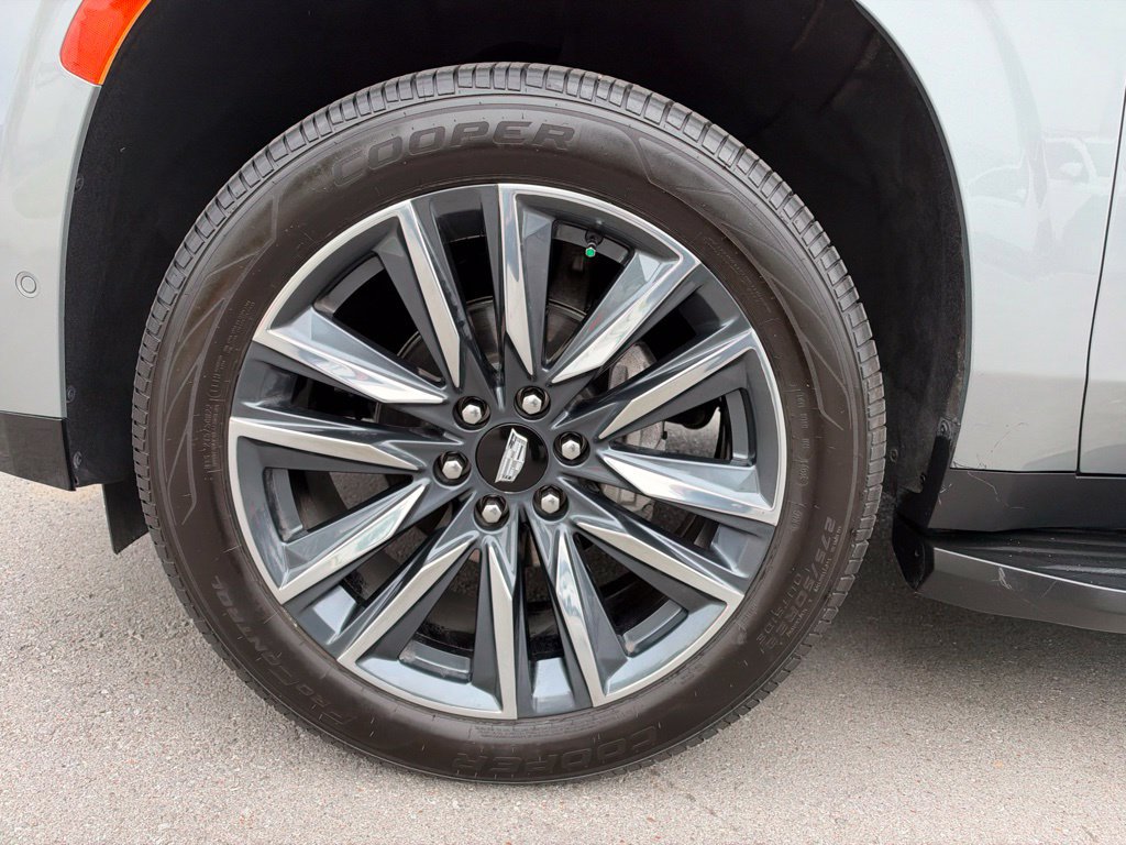 Used 2024 Cadillac Escalade ESV Sport RWD image 28