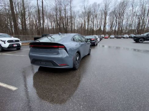 Used 2025 Toyota Prius LE image 9