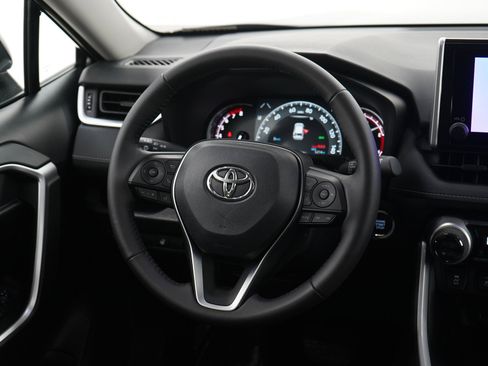 Used 2025 Toyota RAV4 XLE w/ Convenience Package AWD/4WD image 14