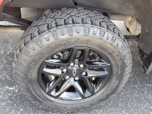 Used 2021 Chevrolet Silverado 1500 LT Trail Boss image 5