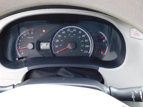 Used 2011 Toyota Sienna LE image 30