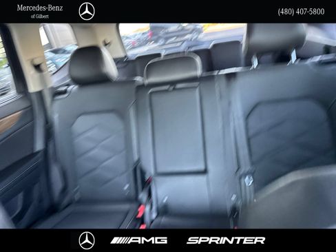Used 2025 Volkswagen Atlas SE FWD image 17