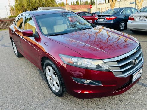 Used 2011 Honda Crosstour EX-L image 2
