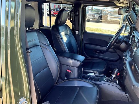 Used 2021 Jeep Wrangler Unlimited Sahara w/ Cold Weather Group image 9