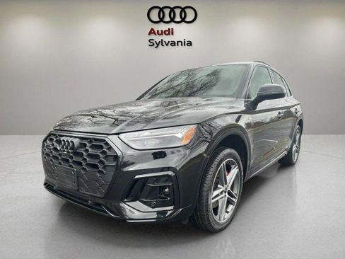 Certified 2025 Audi Q5 e Premium Plus w/ Premium Plus Package image 3