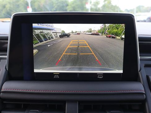 Used 2022 Chevrolet Tahoe RST AWD/4WD image 11