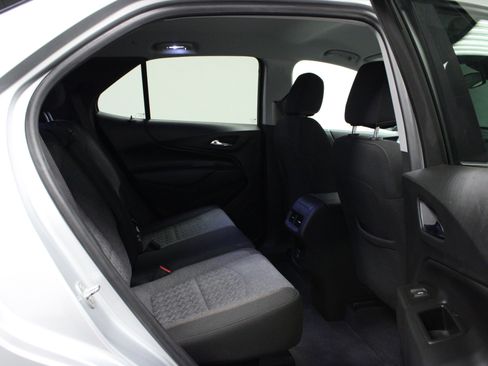 Used 2022 Chevrolet Equinox LT FWD image 15