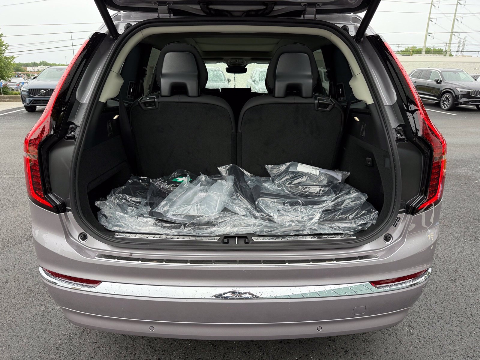 New 2026 Volvo XC90 T8 Plus w/ Protection Package Premier AWD/4WD image 44