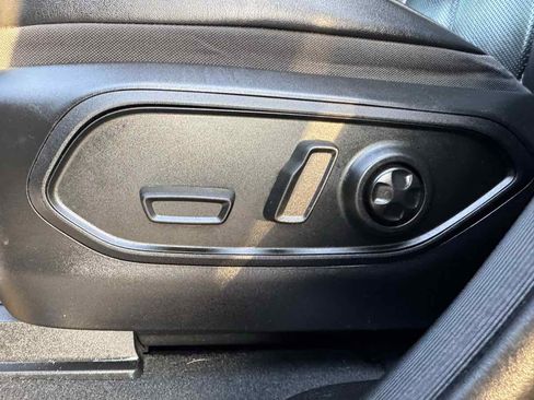 Used 2023 Jeep Grand Cherokee L Overland image 25