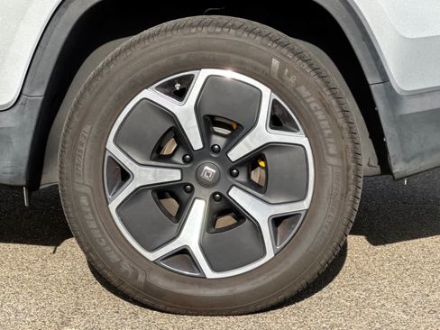 Used 2022 Rivian R1T Adventure AWD/4WD image 22