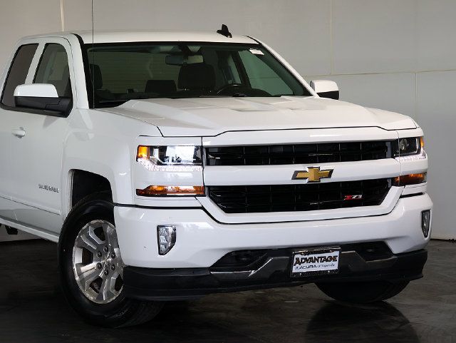 Used 2017 Chevrolet Silverado 1500 LT w/ All Star Edition AWD/4WD image 6