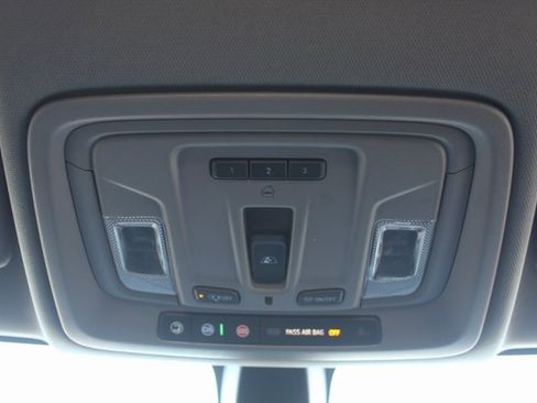 Used 2020 GMC Sierra 1500 SLT image 31