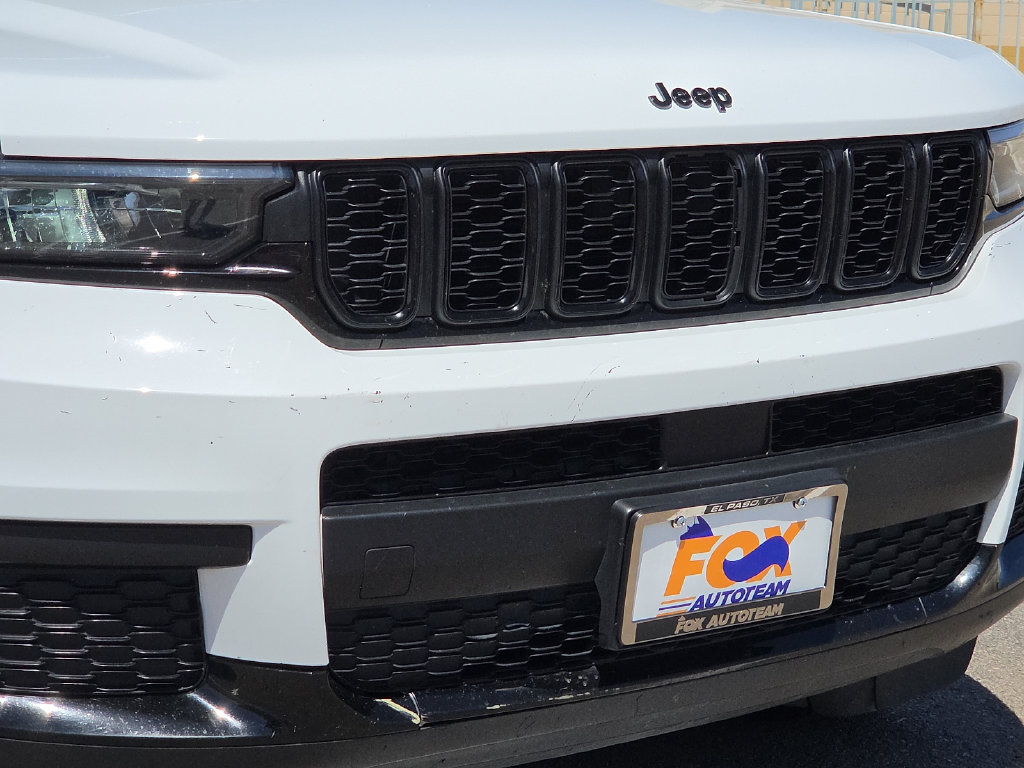 Used 2024 Jeep Grand Cherokee L Laredo RWD image 7