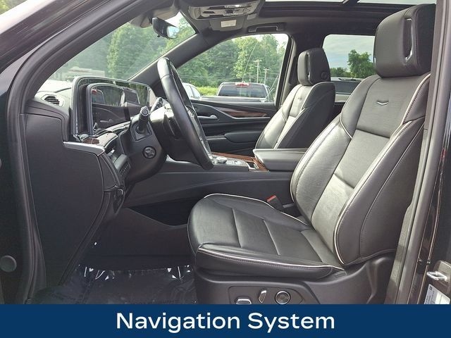 Used 2024 Cadillac Escalade Premium Luxury w/ Performance Package AWD/4WD image 2