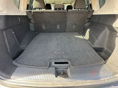 Used 2022 Nissan Rogue S AWD/4WD image 35