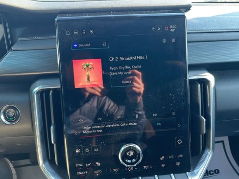 Used 2025 GMC Acadia Elevation image 25