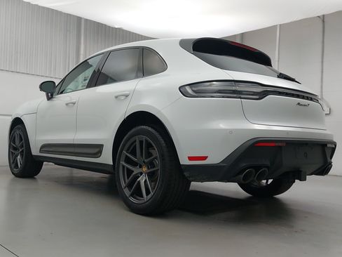 Certified 2026 Porsche Macan Turbo AWD/4WD image 3