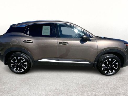 Used 2025 Nissan Kicks SR image 47
