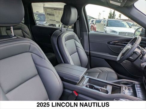 New 2025 Lincoln Nautilus Premier w/ Equipment Group 102A image 14