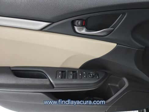 Used 2018 Honda Civic Sport image 19