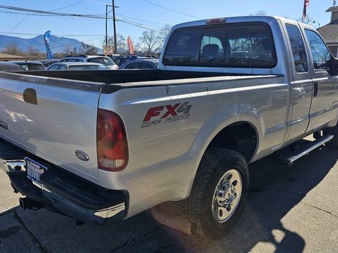Used 2005 Ford F250 XLT image 3