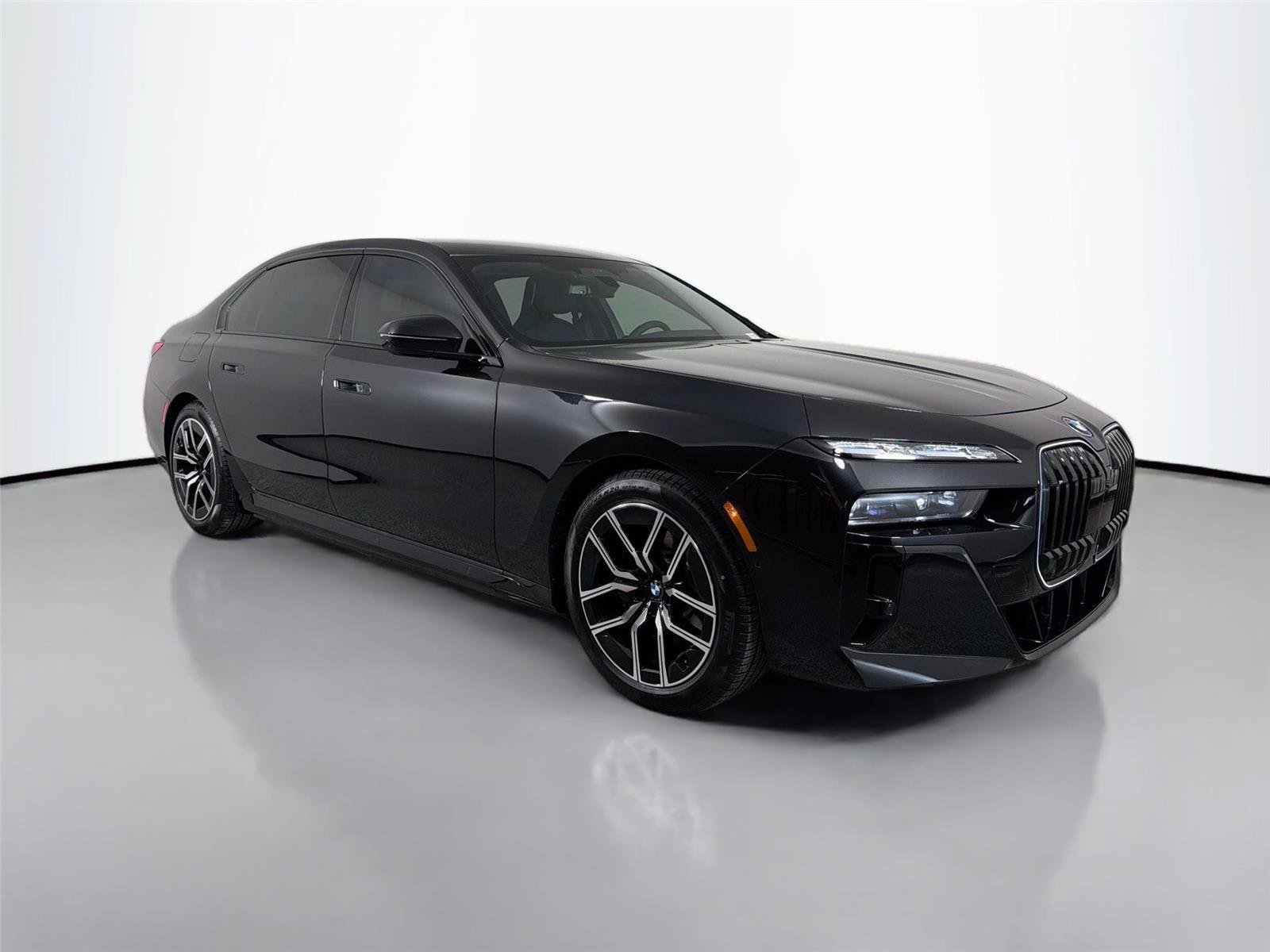 New 2026 BMW 750e xDrive w/ Executive Package AWD/4WD image 3
