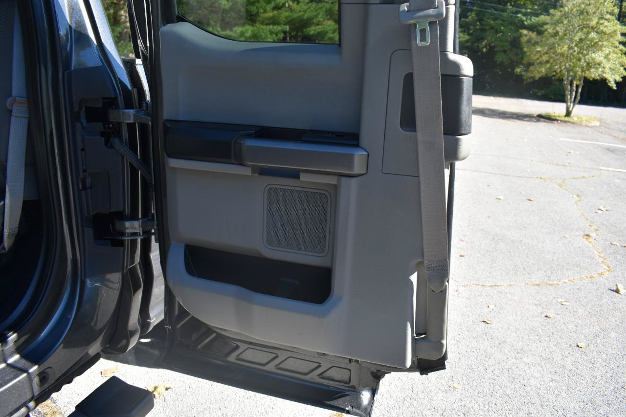 Used 2018 Ford F250 XLT w/ XLT Premium Package AWD/4WD image 18
