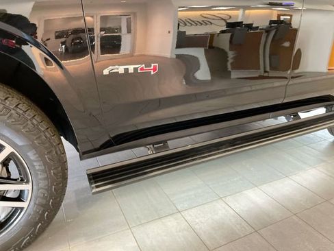 Used 2024 GMC Yukon AT4 w/ LPO, Floor Liner Package AWD/4WD image 9