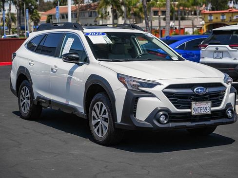 Certified 2025 Subaru Outback Premium AWD/4WD image 6