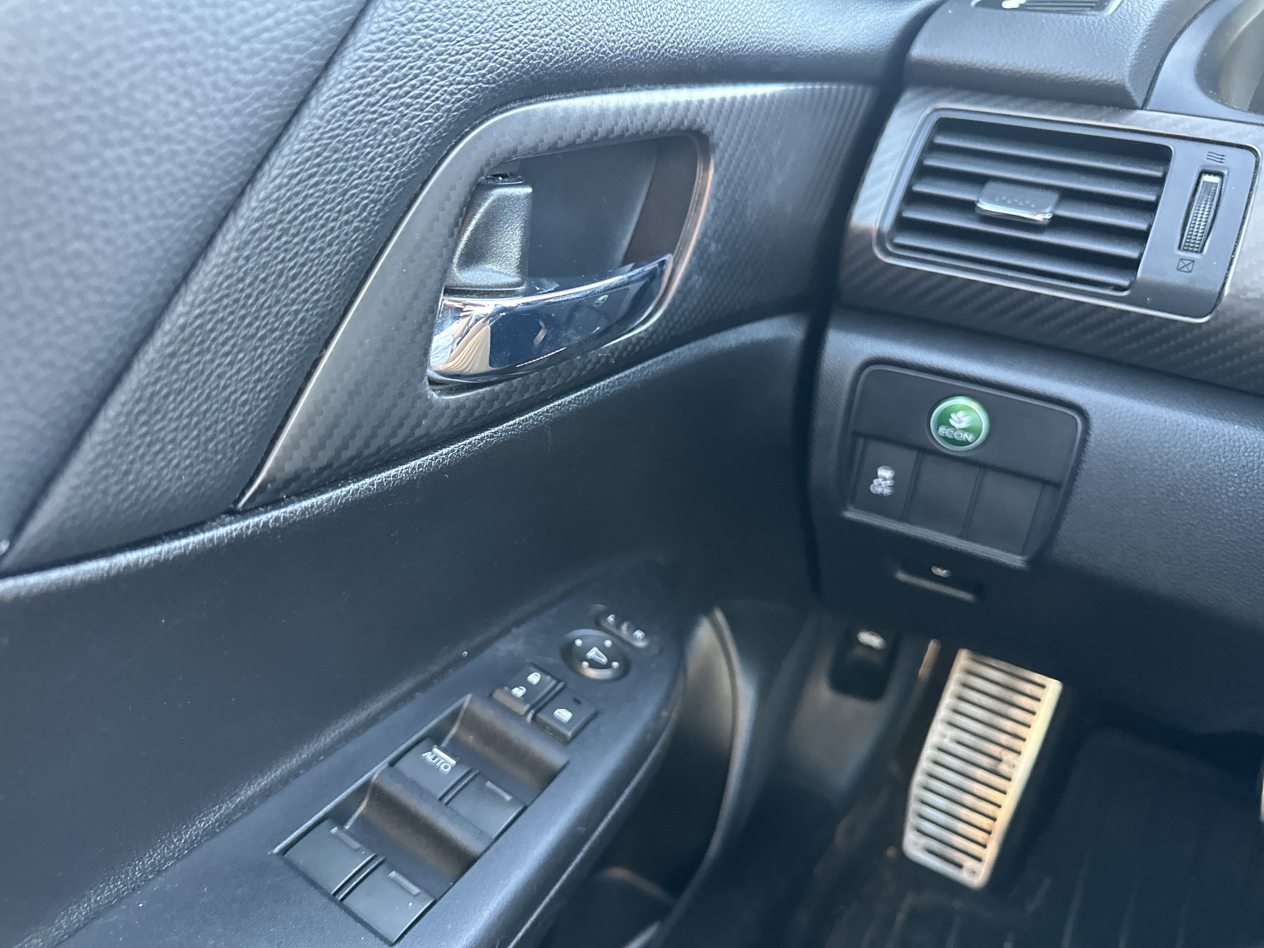 Used 2017 Honda Accord Sport image 24