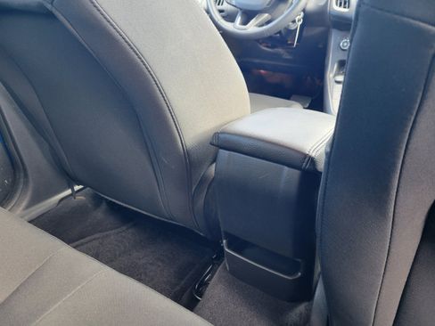 Used 2018 Ford Focus SE w/ Cold Weather Package image 30