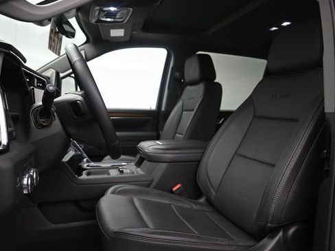 Used 2025 GMC Sierra 2500 Denali w/ Denali Reserve Package image 10