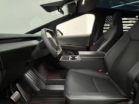 Used 2024 Tesla Cybertruck Cyberbeast AWD/4WD image 18