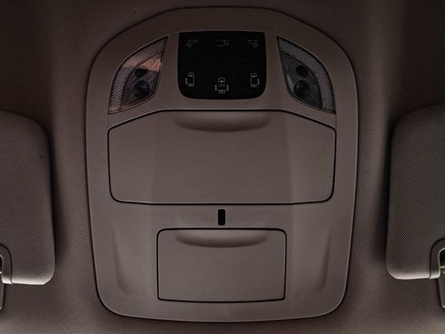 Used 2022 Chrysler Pacifica Touring-L FWD image 36