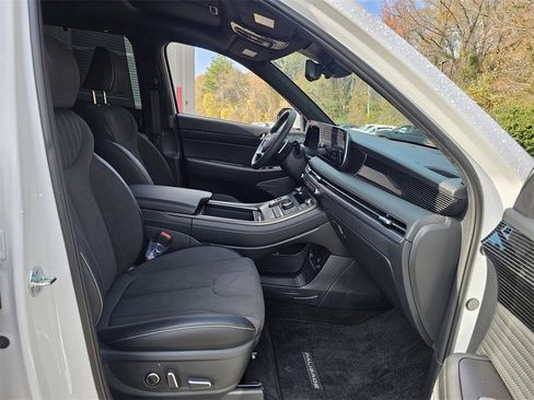 Certified 2025 Hyundai Palisade Calligraphy image 29