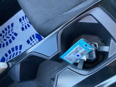 Used 2025 Toyota Camry LE image 12