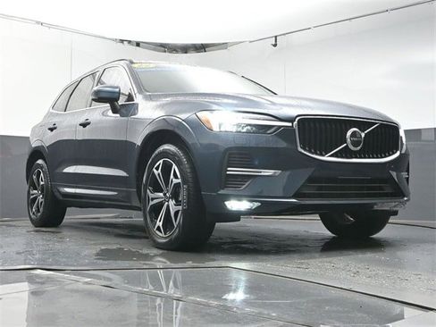Certified 2022 Volvo XC60 B5 Momentum w/ Climate Package image 34