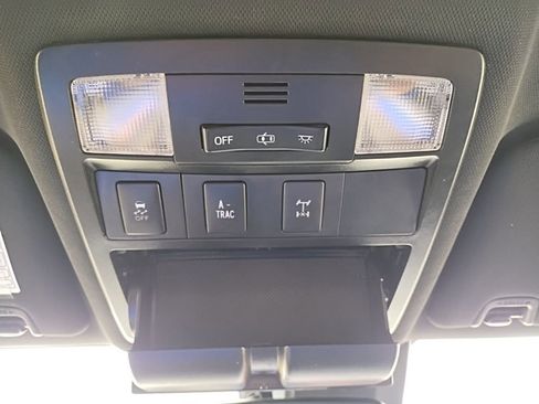 Used 2019 Toyota Tacoma TRD Off-Road AWD/4WD image 23