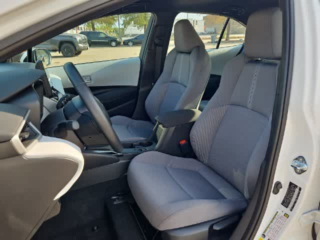 Used 2026 Toyota Corolla SE FWD image 14