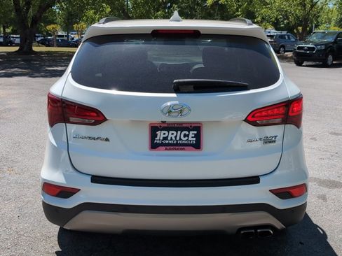 Used 2017 Hyundai Santa Fe Sport image 6