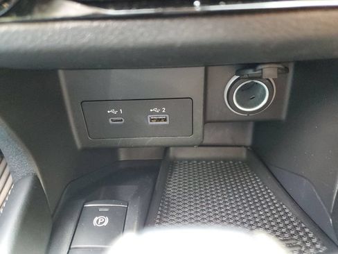 Certified 2023 Nissan Kicks SR w/ SR Premium Package FWD image 33