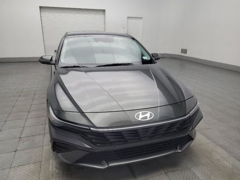 Used 2025 Hyundai Elantra SE FWD image 14
