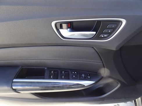 Used 2020 Acura TLX FWD image 8
